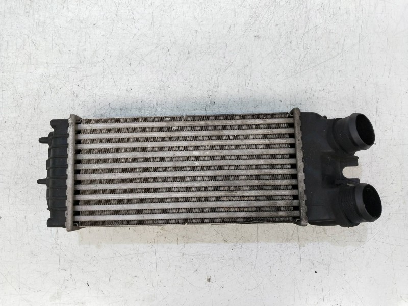 Recambio de intercooler para santana 300 1.6 hdi referencia OEM IAM 9645965180 993714WJ 