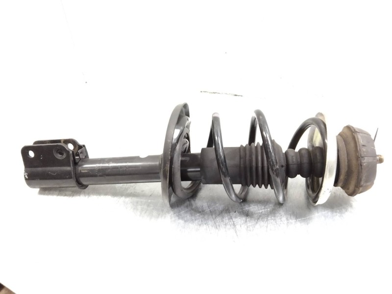 Recambio de amortiguador delantero derecho para dacia sandero 1.2 16v cat referencia OEM IAM 543022905  