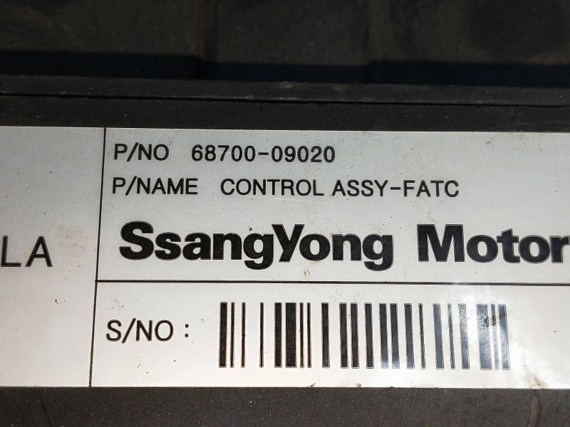 Recambio de mando calefaccion / aire acondicionado para ssangyong kyron 2.0 referencia OEM IAM 6870009020  
