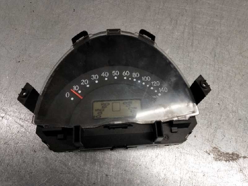 Recambio de cuadro instrumentos para smart coupe 0.6 turbo cat referencia OEM IAM 110008872002 MCC001184V015 