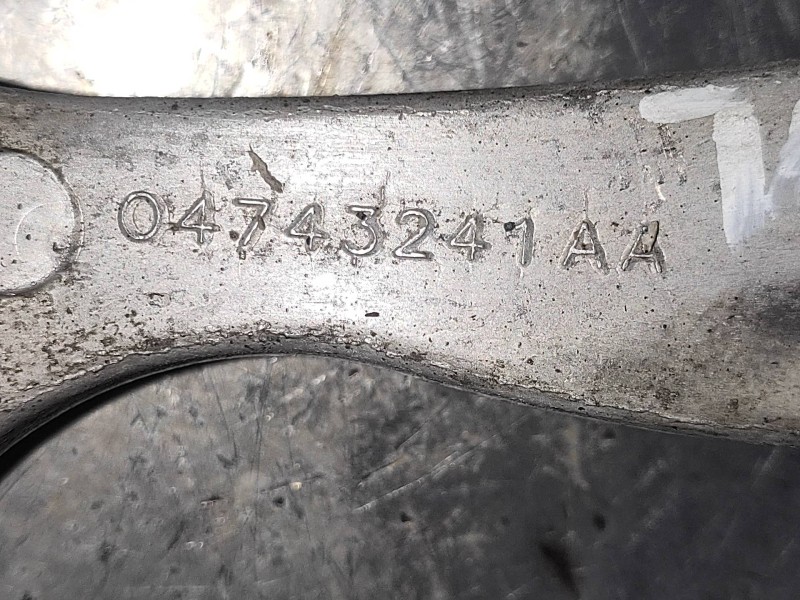 Recambio de brazo suspension superior trasero izquierdo para lancia thema gold referencia OEM IAM 04743241AA  