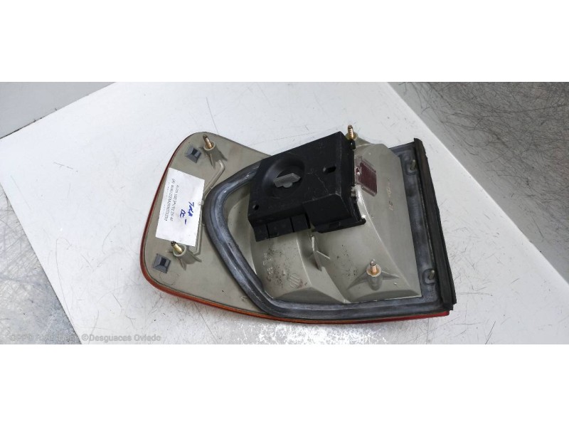 Recambio de piloto trasero derecho para audi 100 berlina (c4) básico referencia OEM IAM   