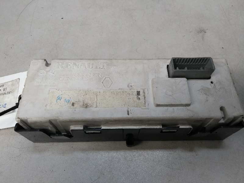 Recambio de pantalla multifuncion para renault megane iii berlina 5 p 1.5 dci diesel fap referencia OEM IAM   