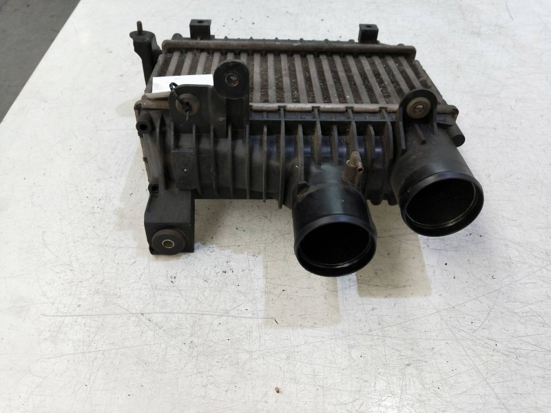 Recambio de intercooler para toyota avensis wagon (t25) 2.0 turbodiesel cat referencia OEM IAM   