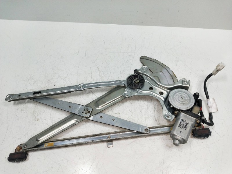 Recambio de elevalunas delantero derecho para toyota picnic (m10) 2.2 turbodiesel referencia OEM IAM 8571044010 0621007852 5P
