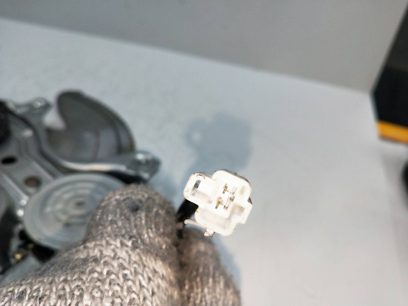 Recambio de elevalunas delantero derecho para toyota picnic (m10) 2.2 turbodiesel referencia OEM IAM 8571044010 0621007852 5P