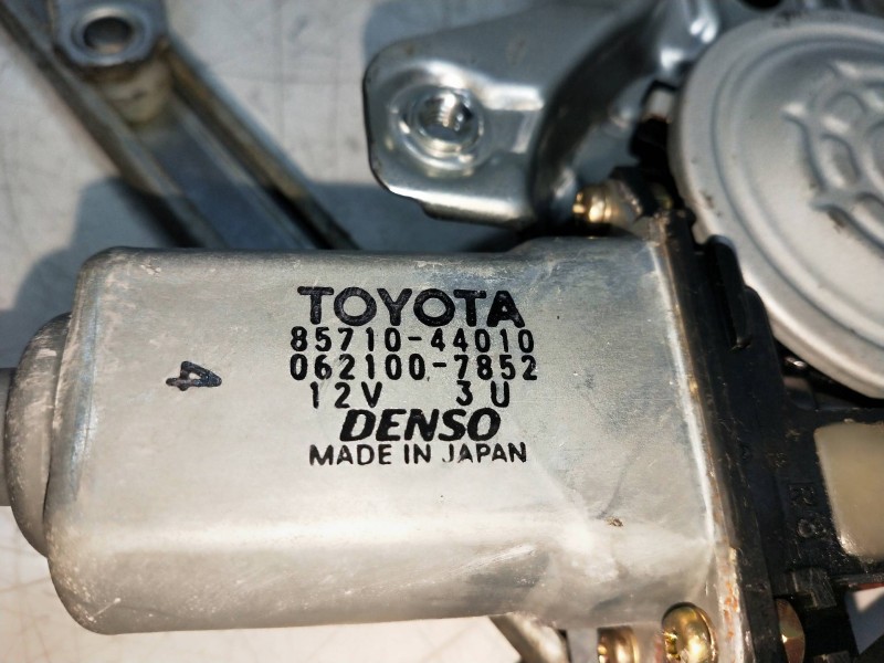 Recambio de elevalunas delantero derecho para toyota picnic (m10) 2.2 turbodiesel referencia OEM IAM 8571044010 0621007852 5P
