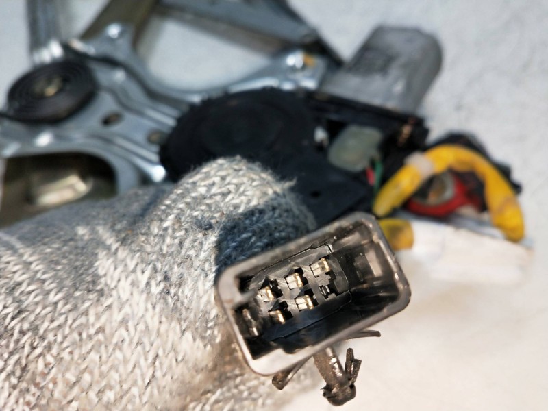 Recambio de elevalunas delantero izquierdo para toyota picnic (m10) 2.2 turbodiesel referencia OEM IAM 8572044030 0620400331 5P