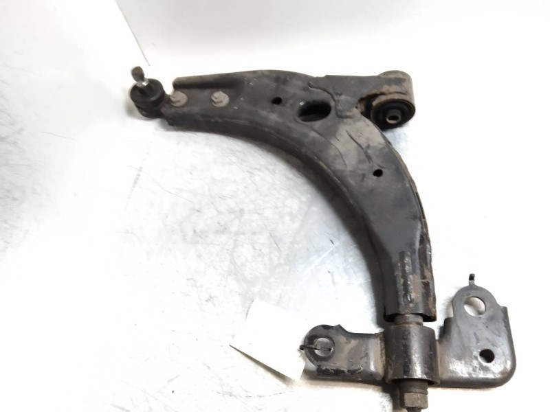 Recambio de brazo suspension inferior delantero izquierdo para kia shuma ii 1.6 cat referencia OEM IAM   