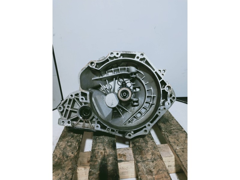 Recambio de caja cambios para opel tigra twin top 1.4 16v referencia OEM IAM F13C374 B32243 