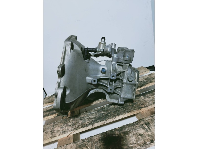 Recambio de caja cambios para opel tigra twin top 1.4 16v referencia OEM IAM F13C374 B32243 