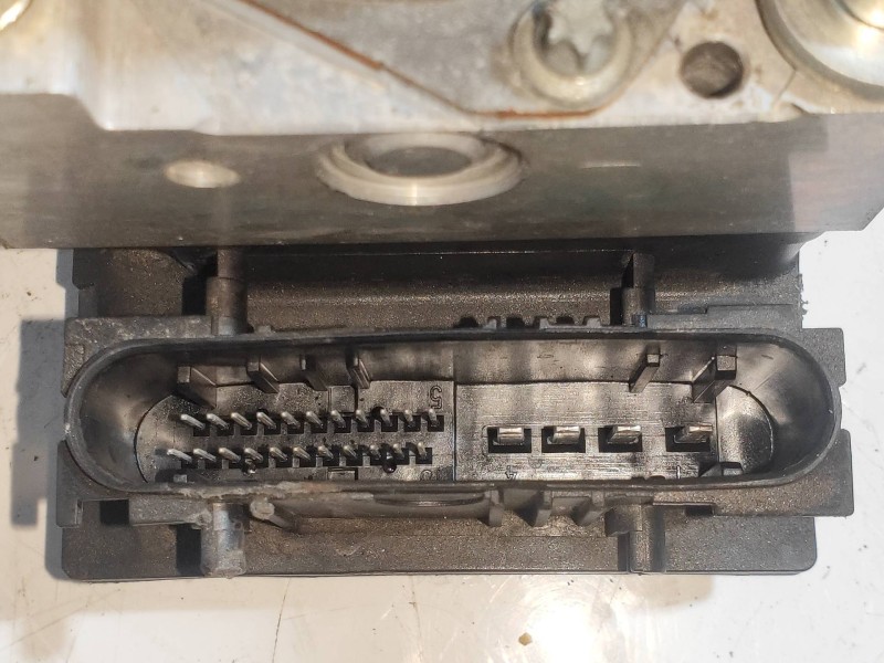 Recambio de abs para opel tigra twin top 1.4 16v referencia OEM IAM 0265231583 13182319 0265800443