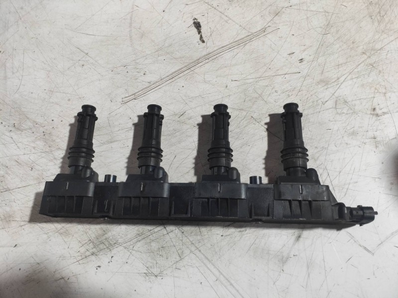 Recambio de bobina encendido para opel tigra twin top 1.4 16v referencia OEM IAM 0221503472  