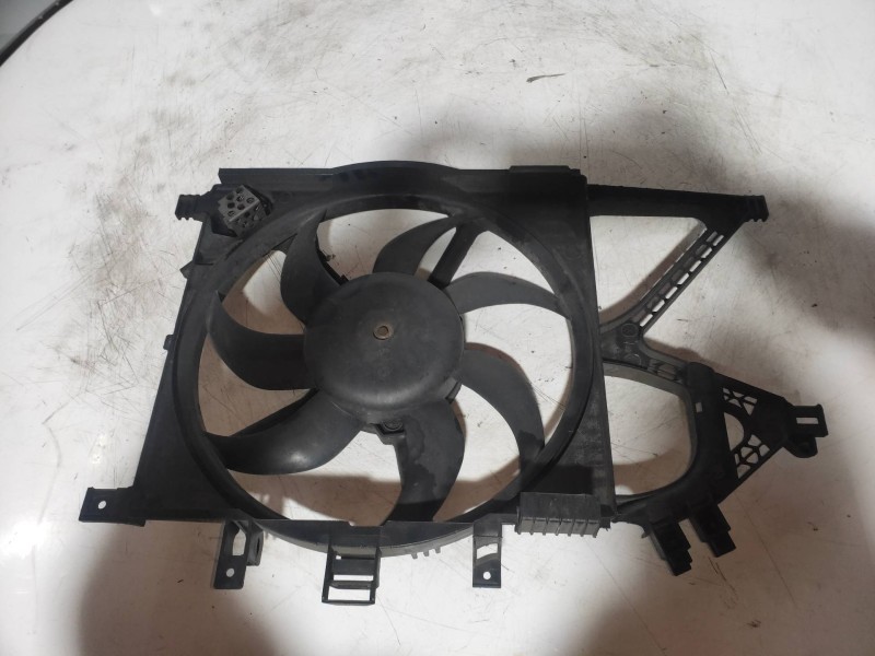 Recambio de electroventilador para opel tigra twin top 1.4 16v referencia OEM IAM 13189082 560961104 