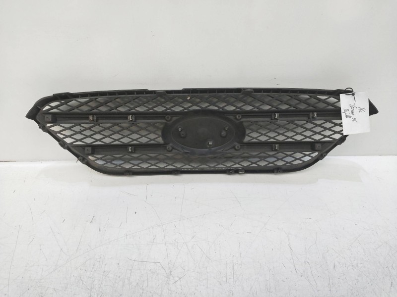 Recambio de rejilla delantera para kia carens (un) referencia OEM IAM    Recambio de rejilla delantera para kia carens (un) referencia OEM IAM