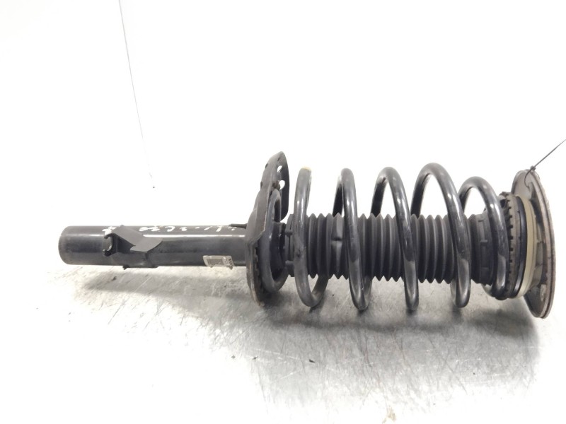 Recambio de amortiguador delantero derecho para volvo xc70 referencia OEM IAM 7G9118045NAF  