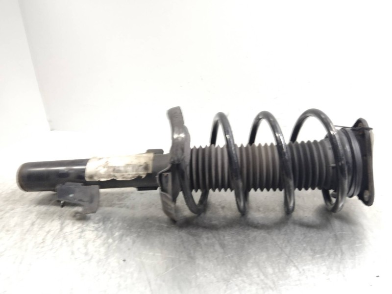 Recambio de amortiguador delantero derecho para volvo c30 1.6 diesel cat referencia OEM IAM 30748848  