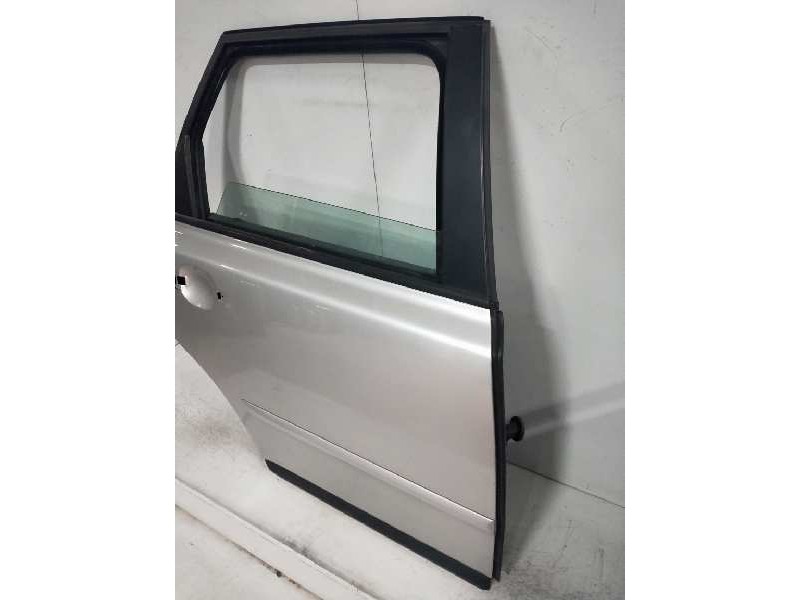 Recambio de puerta trasera derecha para volvo v50 familiar 2.0 diesel cat referencia OEM IAM   