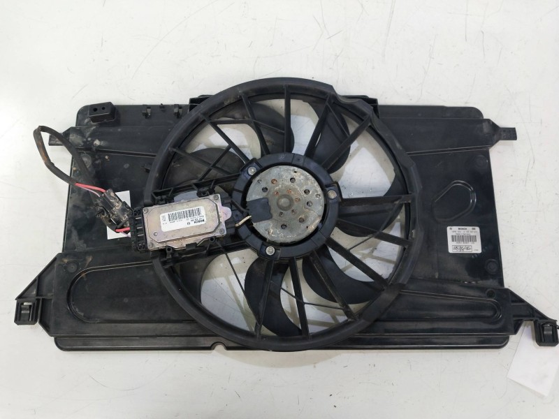 Recambio de electroventilador para volvo c30 2.0 diesel cat referencia OEM IAM 3M5H8C607UG 0130307073 