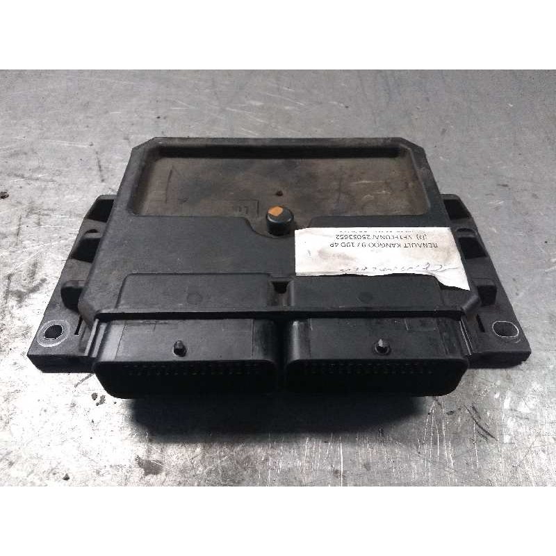 Recambio de centralita motor uce para renault kangoo (f/kc0) rt klima referencia OEM IAM R04010034C 8200327655 HOM7700115802 810