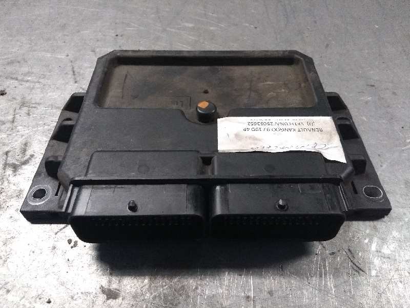 Recambio de centralita motor uce para renault kangoo (f/kc0) rt klima referencia OEM IAM R04010034C 8200327655 HOM7700115802 810