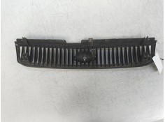 Recambio de rejilla delantera para kia clarus 2.0 cat referencia OEM IAM    2