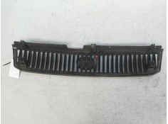 Recambio de rejilla delantera para kia clarus 1.8 cat referencia OEM IAM    2