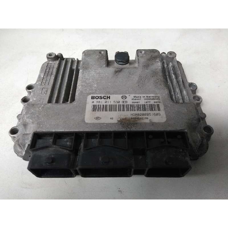 Recambio de centralita motor uce para opel vivaro combi 2.7t corto referencia OEM IAM 0281011530 HOM8200051609 8200512196