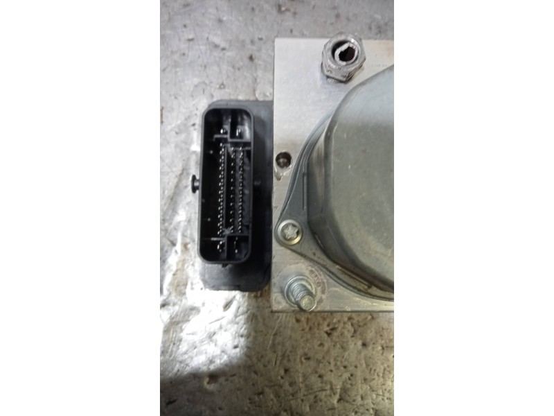 Recambio de abs para peugeot 308 1.6 16v e-hdi fap referencia OEM IAM 9805825380  