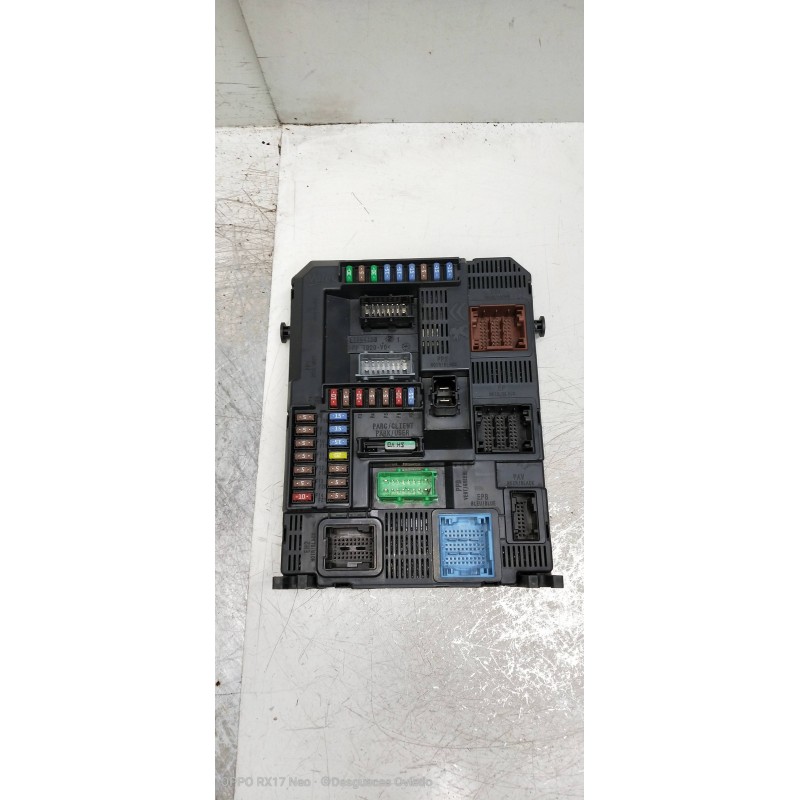 Recambio de caja reles / fusibles para peugeot 308 1.6 16v e-hdi fap referencia OEM IAM 9807054180 BSIN0400 