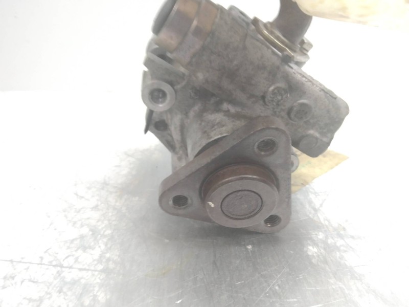 Recambio de bomba direccion para volkswagen bora berlina (1j2) conceptline referencia OEM IAM   
