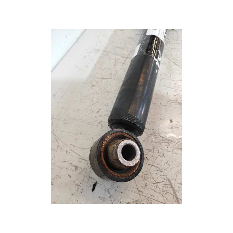 Recambio de amortiguador trasero izquierdo para kia sportage 1.7 crdi cat referencia OEM IAM D10055300F1000  