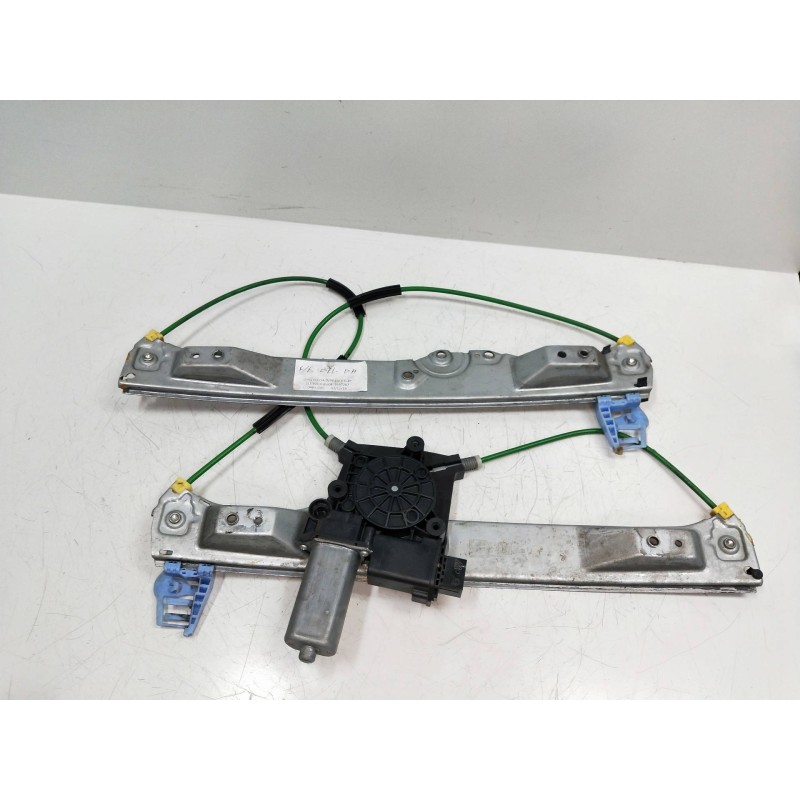 Recambio de elevalunas delantero derecho para opel corsa d cosmo referencia OEM IAM 72005001 39161990 3P