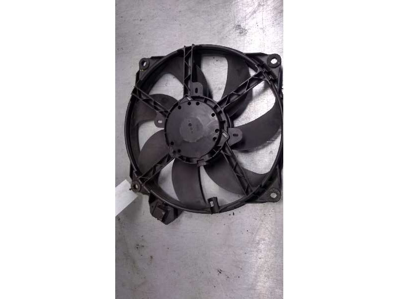 Recambio de electroventilador para renault scenic iii dynamique referencia OEM IAM 214810898R M15547 
