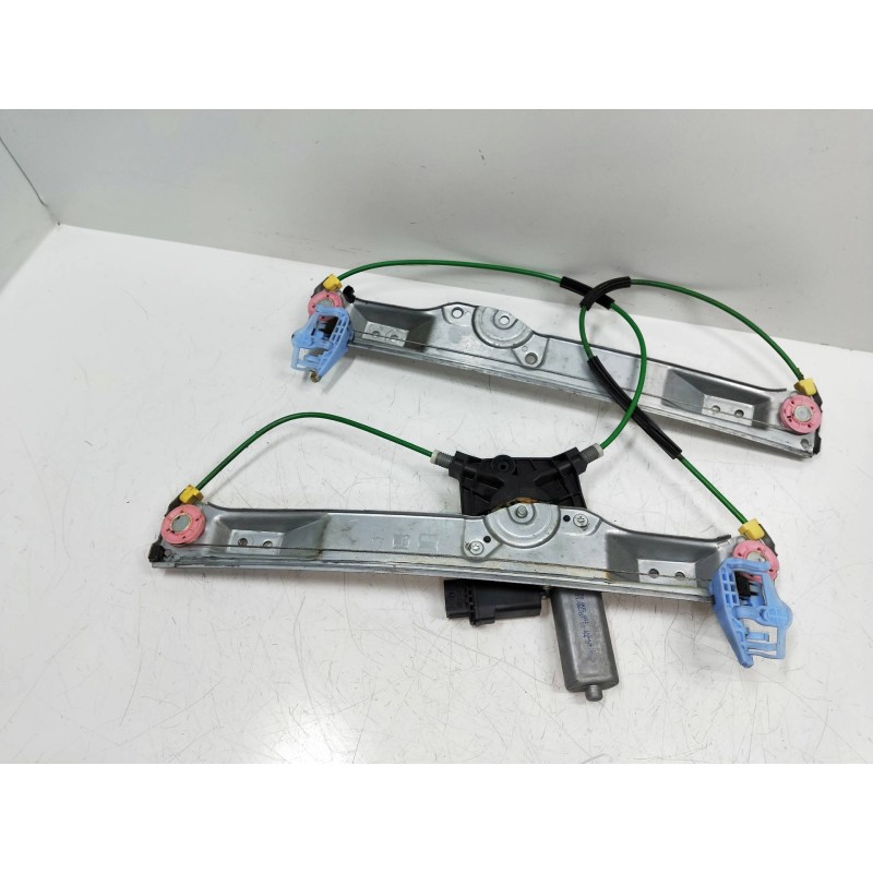 Recambio de elevalunas delantero derecho para opel corsa d cosmo referencia OEM IAM 72005001 39161990 3P