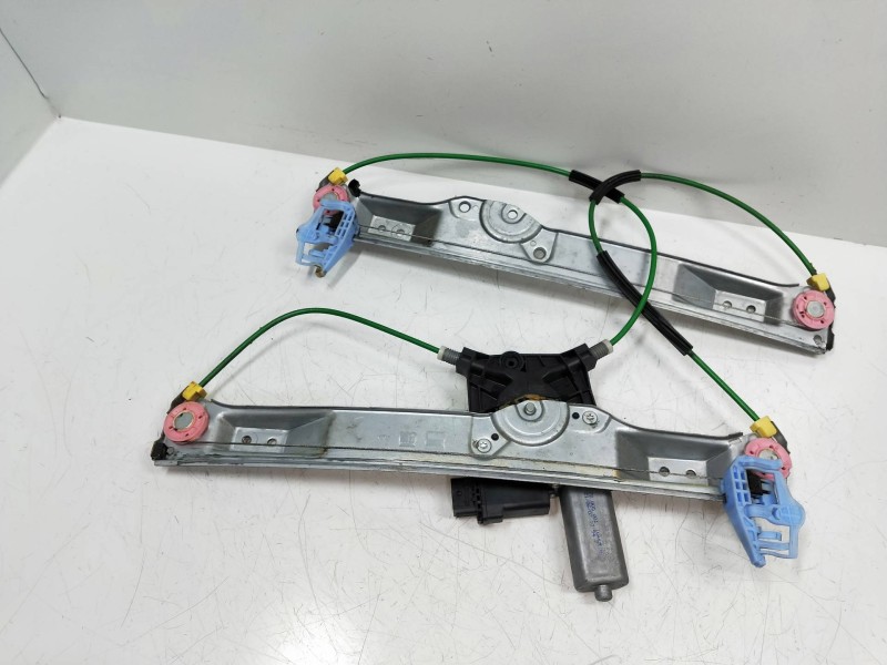 Recambio de elevalunas delantero derecho para opel corsa d cosmo referencia OEM IAM 72005001 39161990 3P