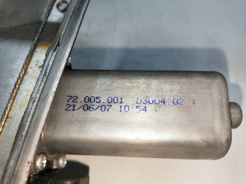 Recambio de elevalunas delantero derecho para opel corsa d cosmo referencia OEM IAM 72005001 39161990 3P