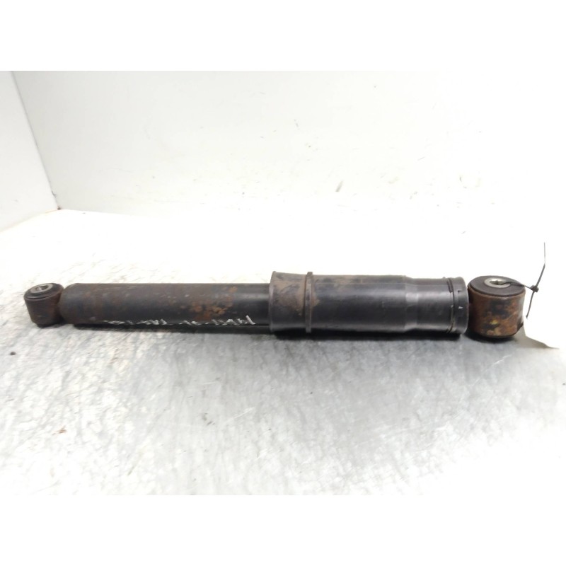 Recambio de amortiguador trasero izquierdo para renault trafic caja cerrada (ab 4.01) doble cabina l1h1 2,9t referencia OEM IAM 