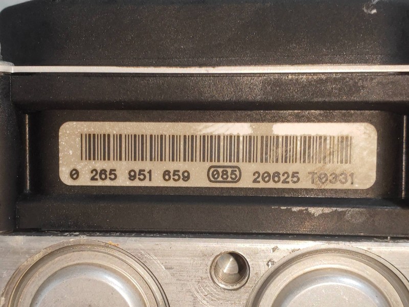 Recambio de abs para toyota auris 1.4 turbodiesel cat referencia OEM IAM 0265251199 4454002350 0265951659
