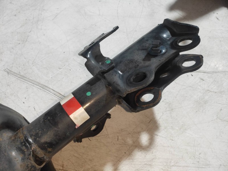 Recambio de amortiguador delantero izquierdo para toyota auris 1.4 turbodiesel cat referencia OEM IAM 4852002761  
