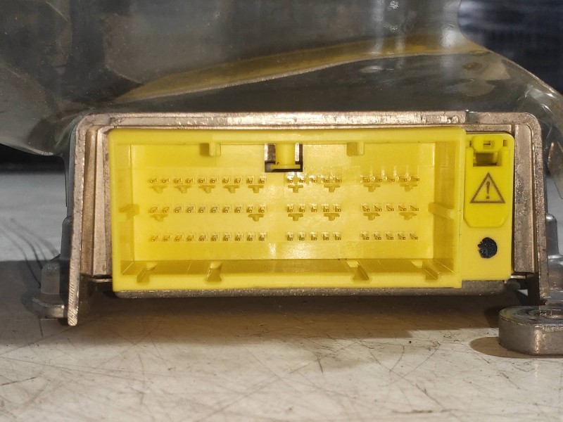 Recambio de centralita airbag para toyota auris 1.4 turbodiesel cat referencia OEM IAM 222814101 891700W330 