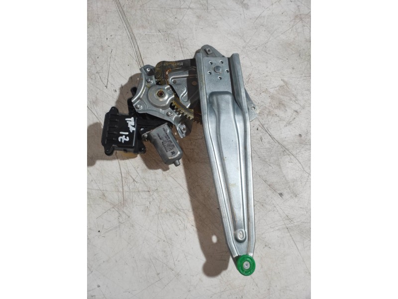 Recambio de elevalunas trasero izquierdo para toyota auris 1.4 turbodiesel cat referencia OEM IAM 8570102010 961920101 AV2621004