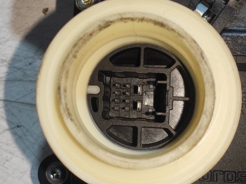 Recambio de elevalunas trasero izquierdo para toyota auris 1.4 turbodiesel cat referencia OEM IAM 8570102010 961920101 AV2621004