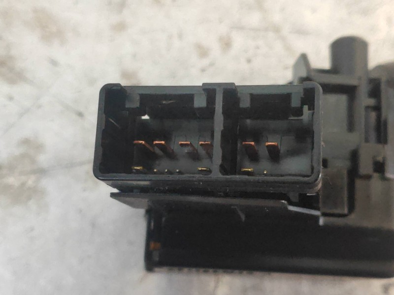 Recambio de mando limpia para toyota auris 1.4 turbodiesel cat referencia OEM IAM 17F582  