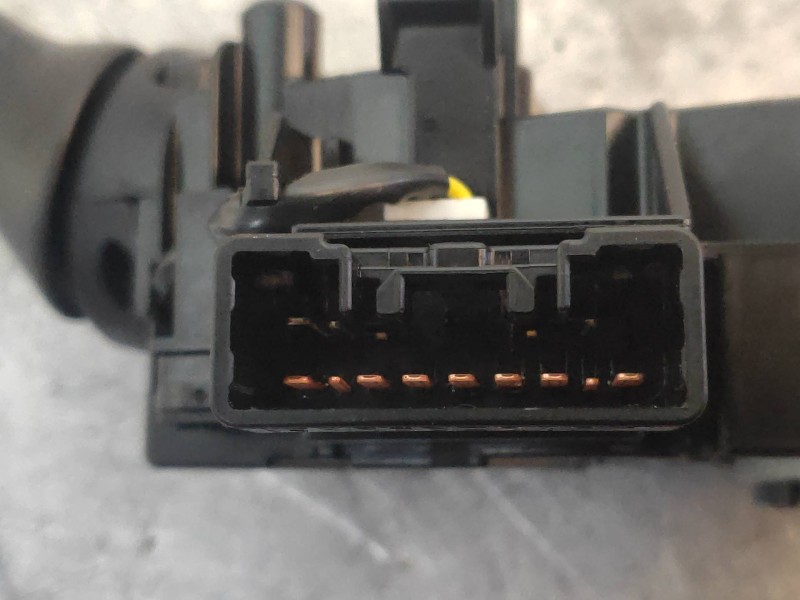 Recambio de mando luces para toyota auris 1.4 turbodiesel cat referencia OEM IAM 17F609  