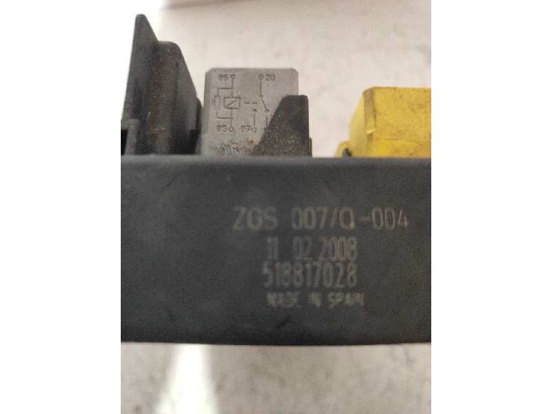 Recambio de caja reles / fusibles para mercedes sprinterii caja cerrada (desde 01.06) 311/315 cdi 4x4 (906.631/633/635/637) refe