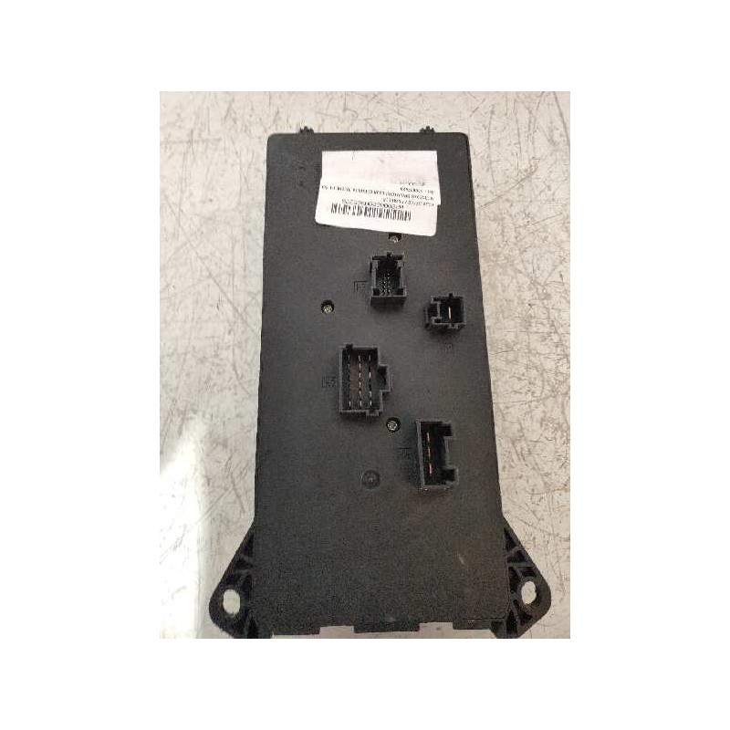 Recambio de caja reles / fusibles para mercedes sprinterii caja cerrada (desde 01.06) 311/315 cdi 4x4 (906.631/633/635/637) refe