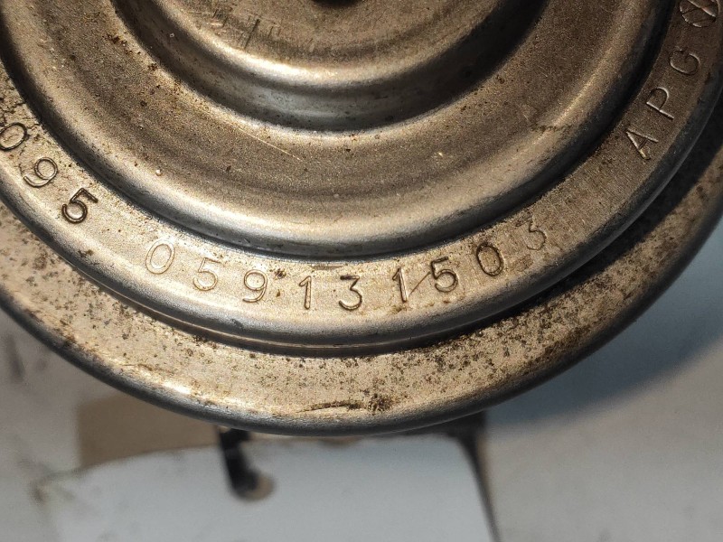 Recambio de valvula egr para audi a6 avant (4b5) 2.5 tdi referencia OEM IAM 059131503  