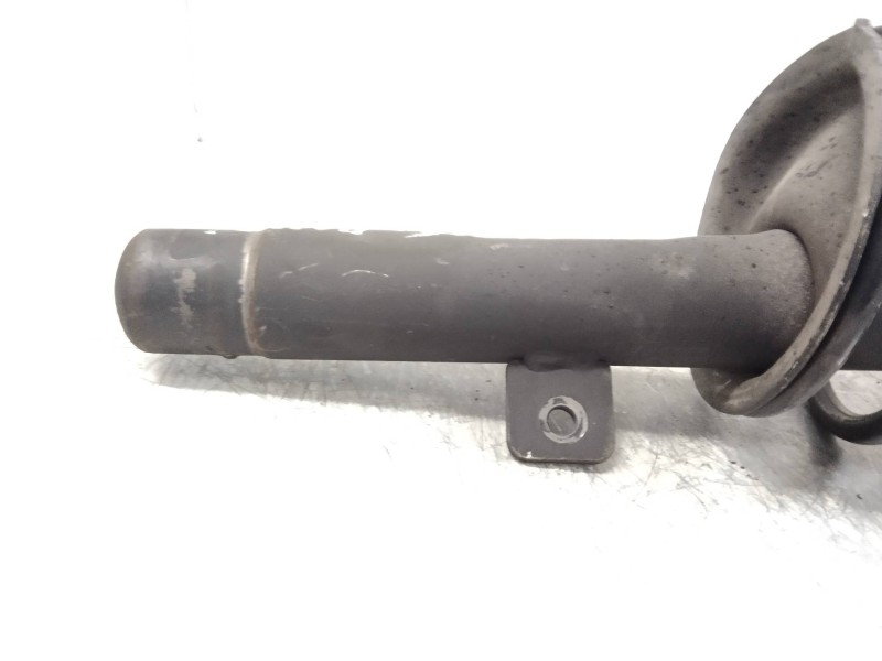 Recambio de amortiguador delantero izquierdo para peugeot 206+ básico referencia OEM IAM   