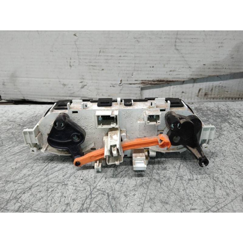 Recambio de mando calefaccion / aire acondicionado para peugeot 2008 (--.2013) 1.2 16v vti referencia OEM IAM 9819611577 T77304B